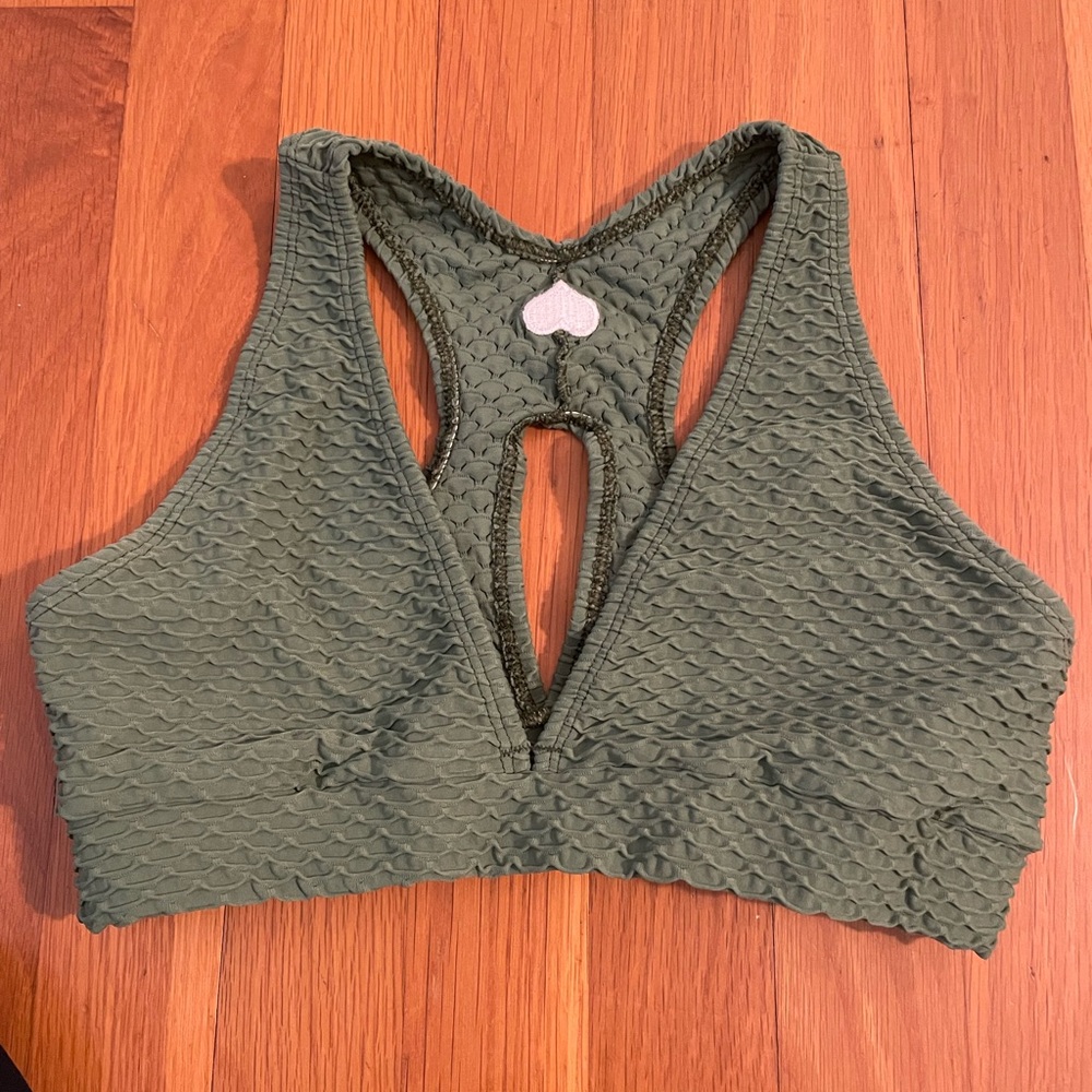 Sports bra